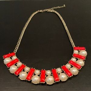 PEARL AND CORAL COLORED GOLDTONE NECKLACE